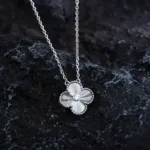 [Eternal Jewelry]CLOVER  15MM DIAMOND LASER NECKLACE SILVER - Image 3