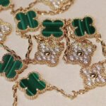 [Eternal Jewelry]CLOVER 20 MOTIFS MALACHITE DIAMOND NECKLACE - Image 2