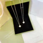 [Eternal Jewelry]CLOVER MINI 9.5MM WHITE MOTHER-OF-PEARL NECKLACE - Image 2