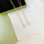 [Eternal Jewelry]CLOVER MINI 9.5MM WHITE MOTHER-OF-PEARL NECKLACE - Image 4
