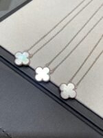[Eternal Jewelry]CLOVER MEDIUM SILVER WHITE MOP NECKLACE - Image 3