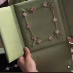 [Eternal Jewellery] Pink Necklace with Ten Clover Designs - Image 4