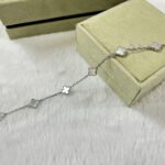 [Eternal Jewelry]CLOVER 6 MOTIF WHITE MOP BRACELET