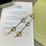 [Eternal Jewelry]CLOVER  5 MOTIFS  CHRISTMAS LIMITED EDITION BRACELET - Image 7