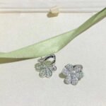 [Eternal Jewelry]FRIVOLE SILVER FLOWER DIAMOND EARRINGS - Image 3