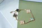 [Eternal Jewelry]CLOVER 5 MOTIFS DARK MOP AND DIAMONDS PINK GOLD BRACELET - Image 2