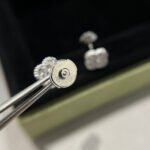 [Eternal Jewelry]CLOVER MINI DIAMOND STUD EARRINGS - Image 2